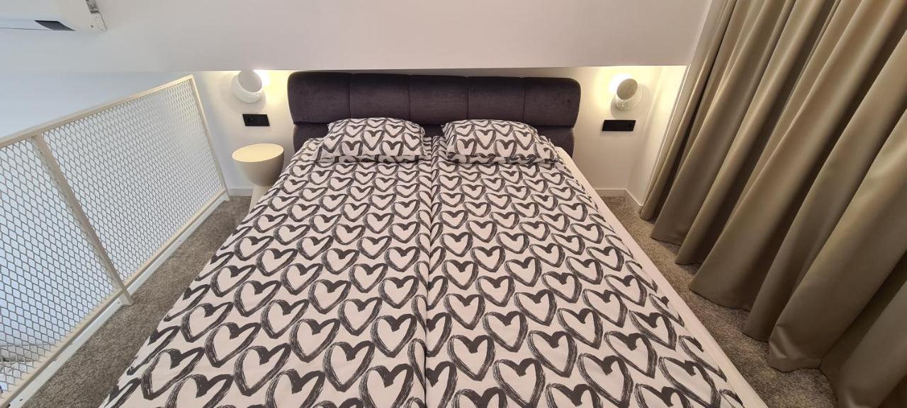 Stay In Kaunas & Radio City - Free Parking Esterno foto